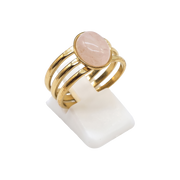 Anillo de tridente de acero inoxidable con cuarzo rosa