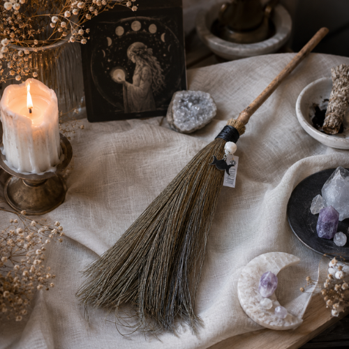 Decoration Altar Broom Triple Moon & Moonstone - 42 cm