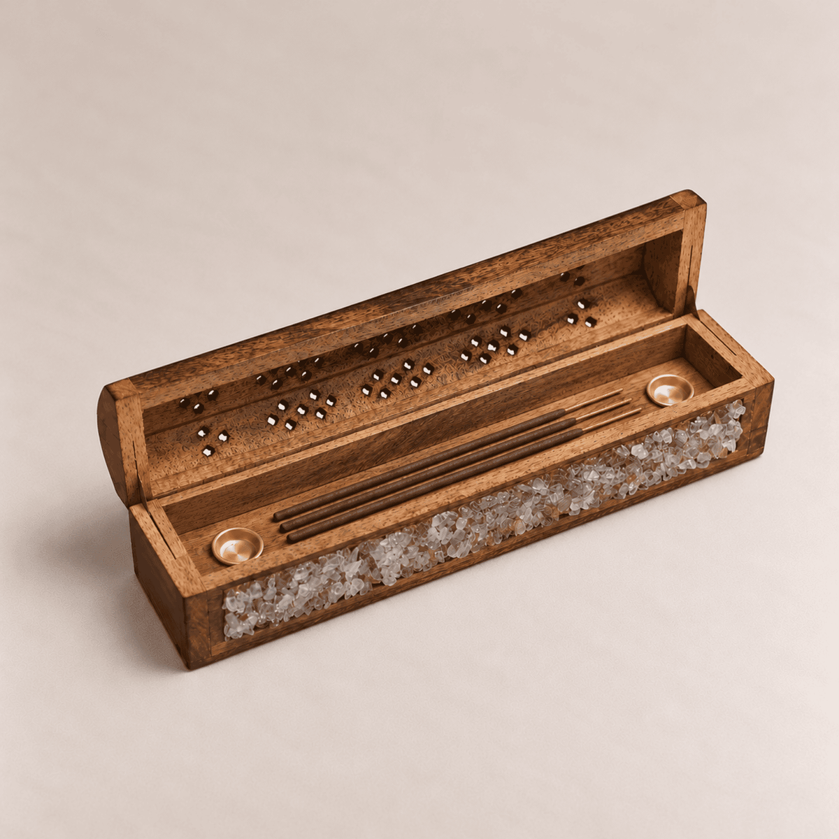 Wierookdoos van mangohout met bergkristal 30 cm