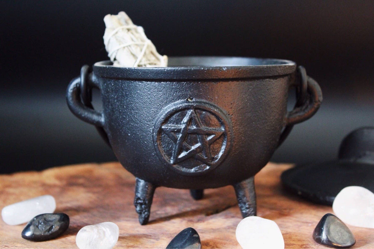 Cast Iron Cauldron Pentacle Black 14.5x13 cm
