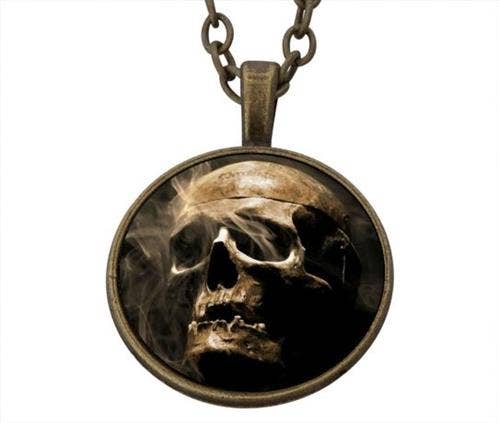 Lucky Pendant Human Skull incl. chain